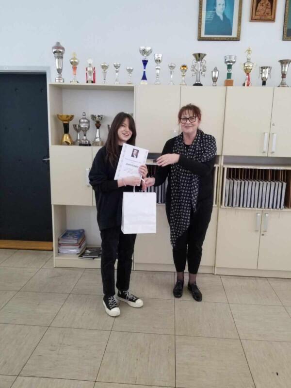 1e305607-7b4e-4292-92b5-727663b50e7c