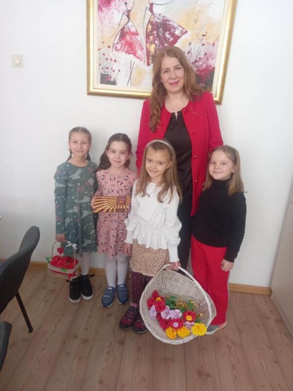 333100415 604312167785559 1882282736222144290 n