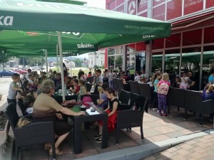 33923385_10216383986821177_6221381929233547264_n