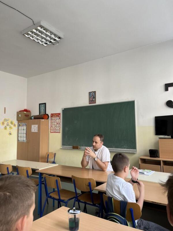 33c46037-b372-4866-ad2d-044c455f5563