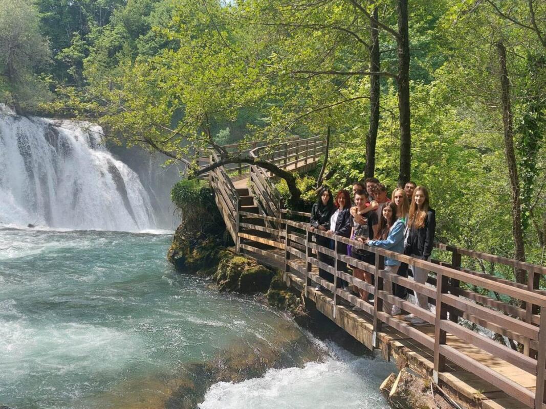 350373324 720923763370304 6817700571442357030 n