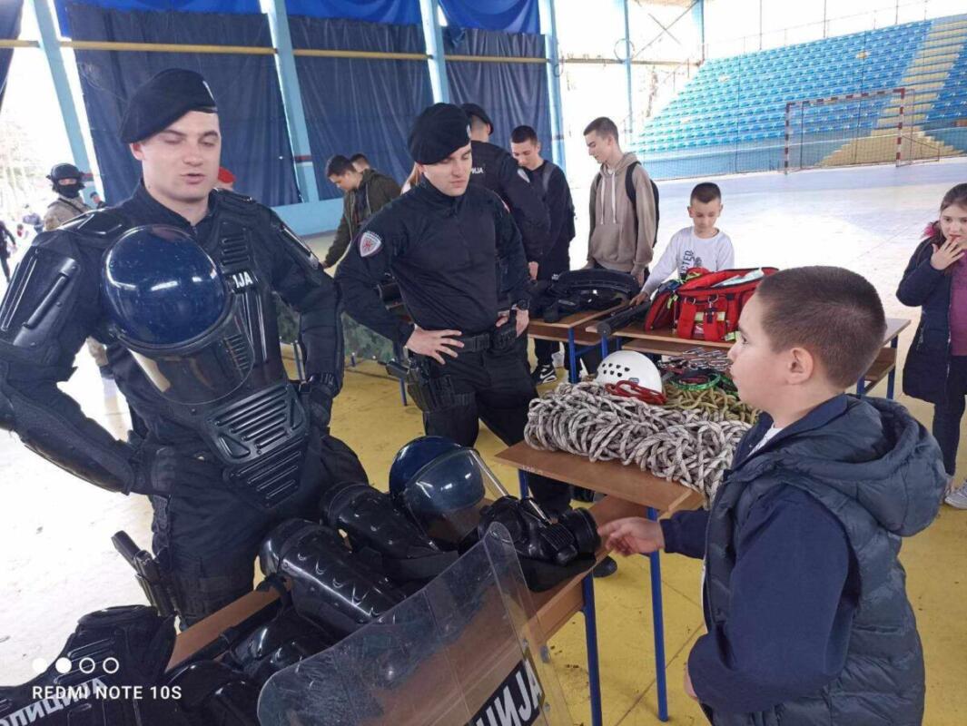 36fc42c6-4044-4d26-9d52-f335de6d7f0a