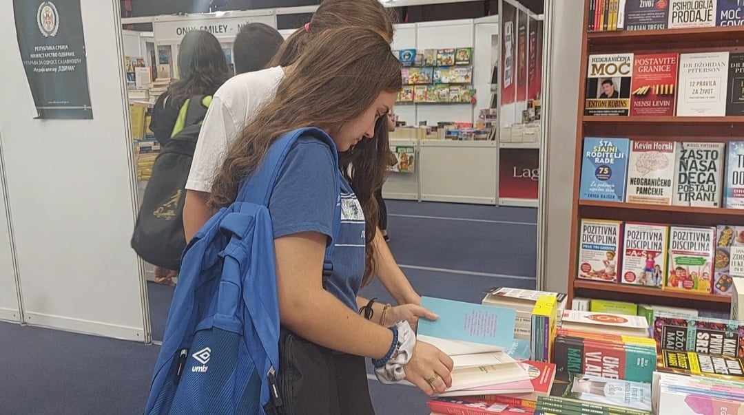 378244104 826325392302282 2182165954650381654 n