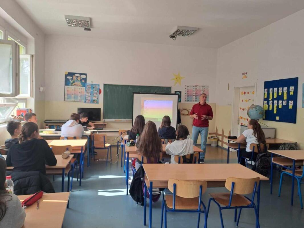 381975009 340659755103731 6748377592936718331 n