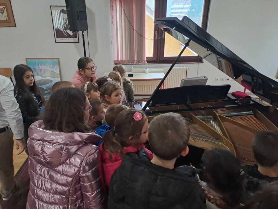 403641459 1092612378826385 4106436323270792497 n