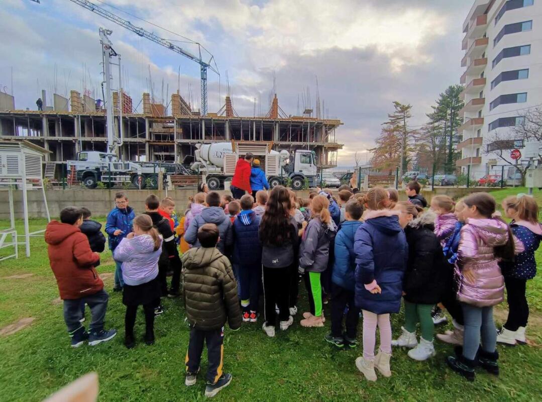 404410104 342721588398797 1693869121713389086 n