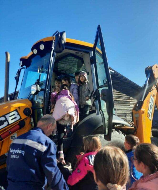 426721502 1085698302580600 5892621920566551464 n