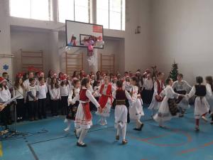 49121070 298381920792397 368005403650293760 n