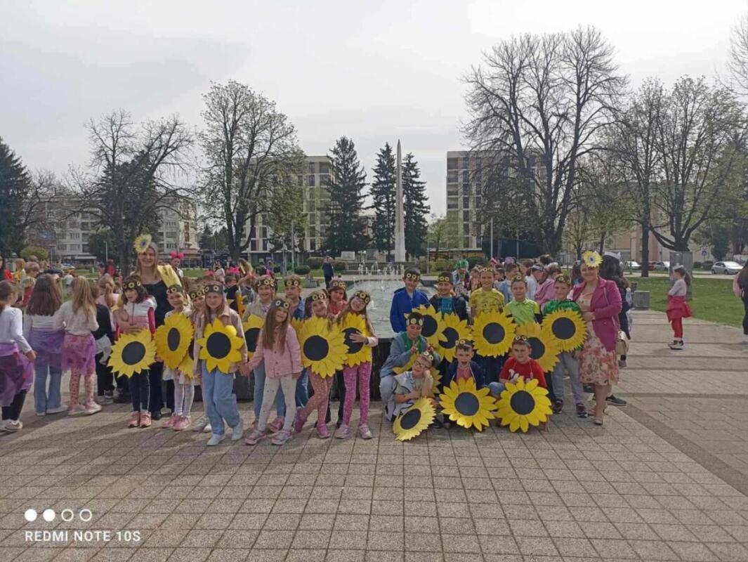 65927765-1c12-4e51-8810-ef3bd5aeae64