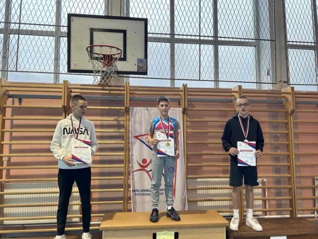 7991d335-b351-4d51-918b-2a3354c58759