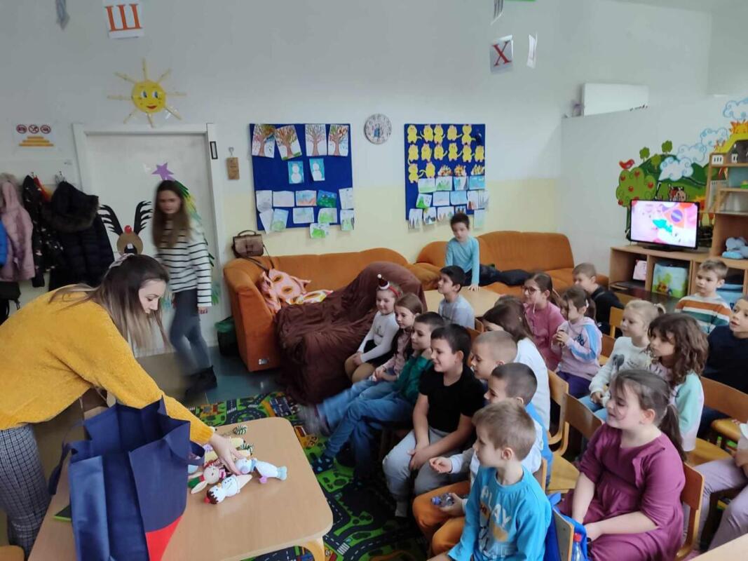 99deffb2-bdd5-4384-973a-dc02a734abc5