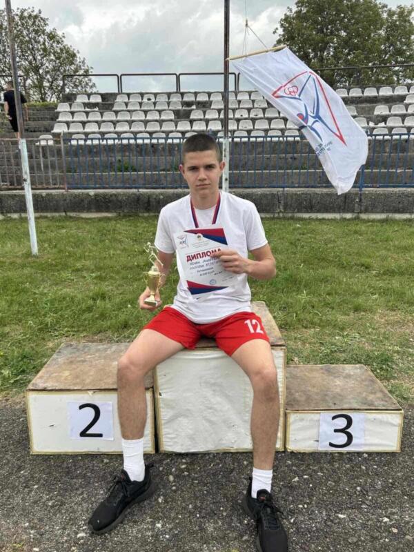 a6da7464-86bd-41a6-a19b-3b461c5fcd9f