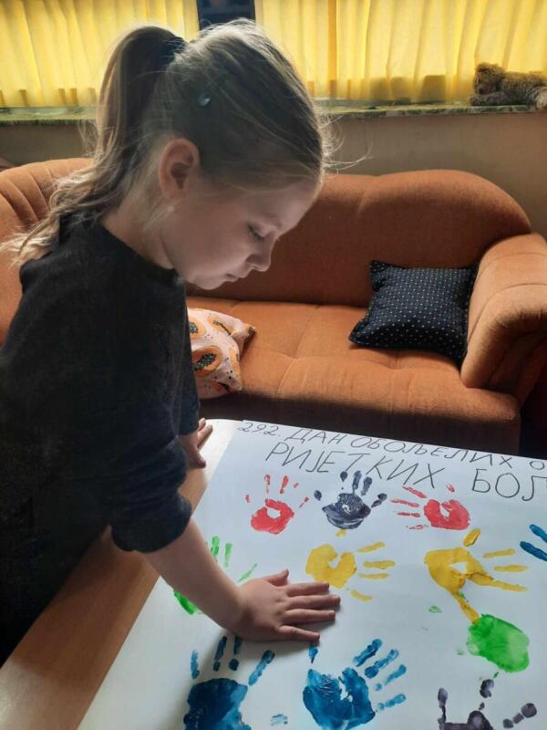 b2b7a884-296a-40bd-b81f-851f46ae88d8