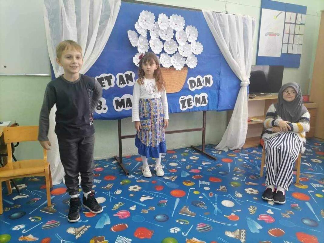 b774c549-b1d6-42ea-88cf-e5f8d57d2c81