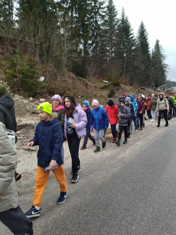 c4274148-9a93-4e9c-9b38-e7535d958dbe