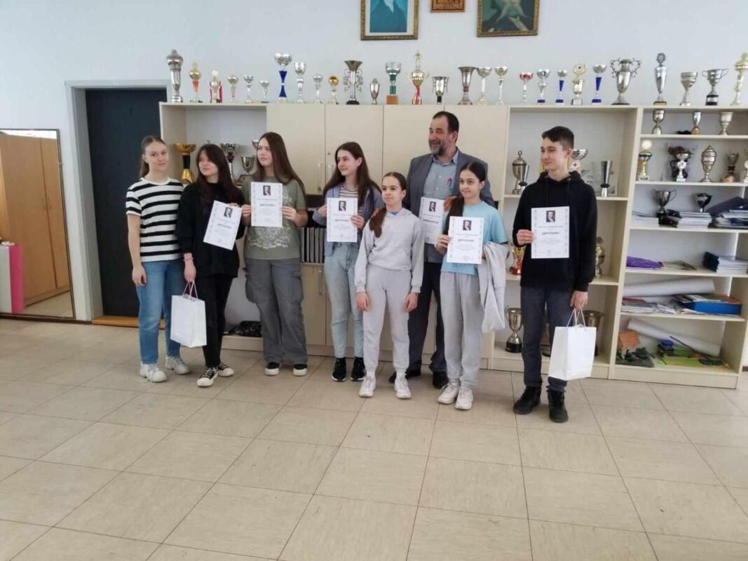 eee7b11c-5f79-4f35-8652-6626ffedb8a8 (1)