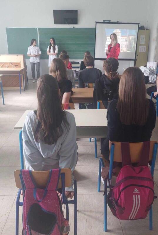 f266663e-51af-48b0-83f6-3b0828909425